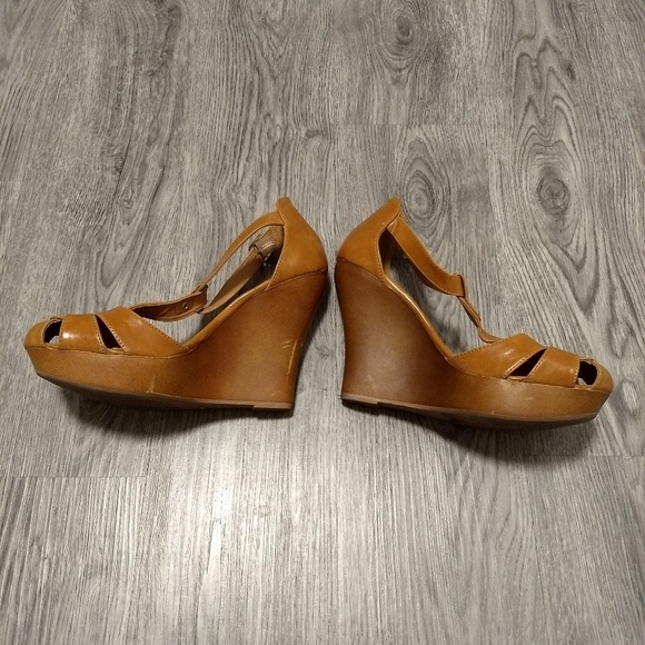 Wedge Sandals - Picture 2 of 4